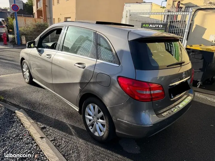 Mercedes-Benz B-Class 2013 photo 3