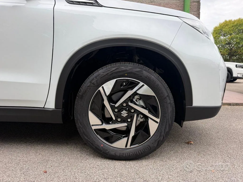 Suzuki Vitara photo 2