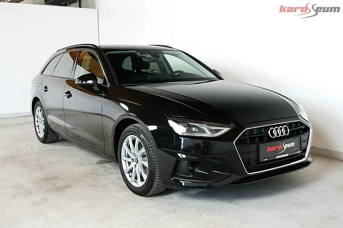 Audi A4 2022 photo 3