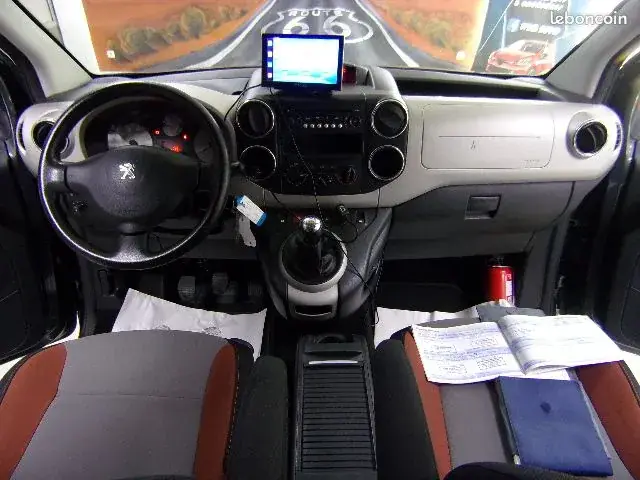 Peugeot Partner Tepee 2015 photo 3