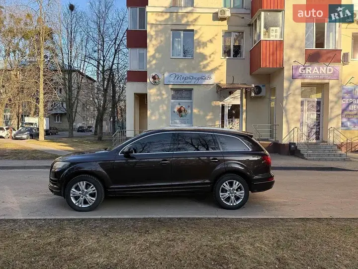 Audi Q7 2010 photo 3