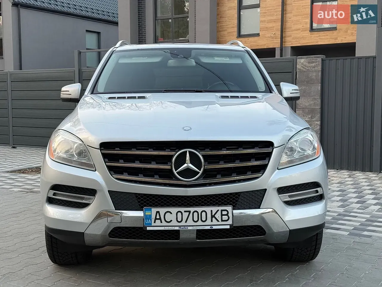 Mercedes-Benz M-Class 2012 photo 2