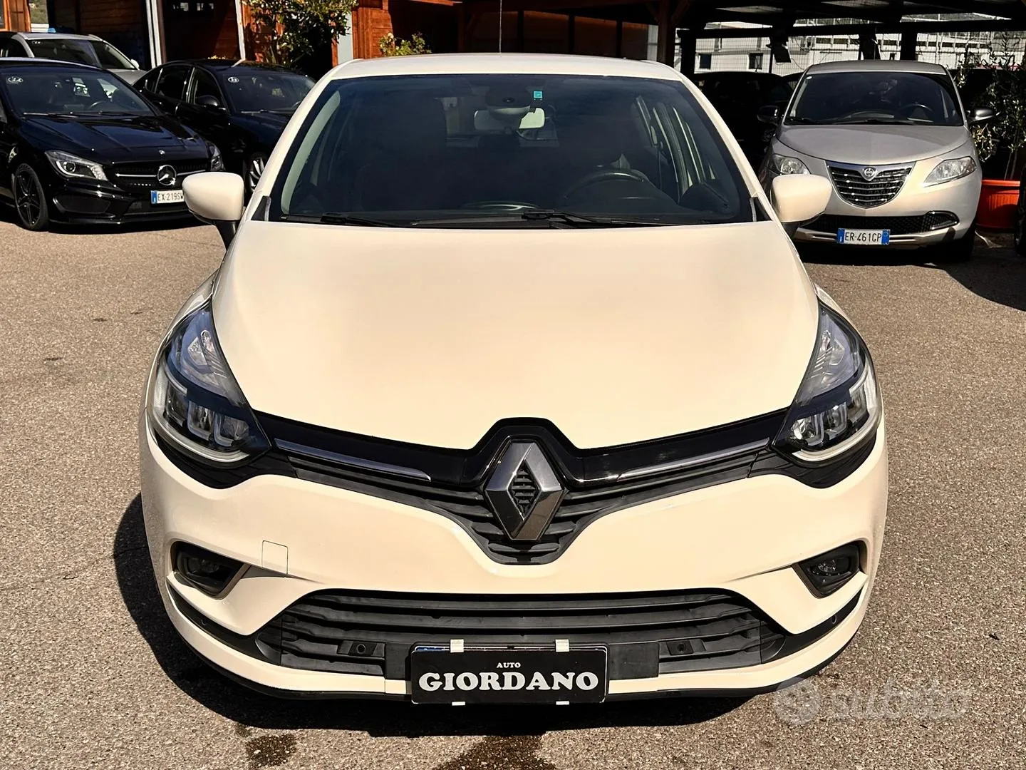 Renault Clio 2017 photo 2