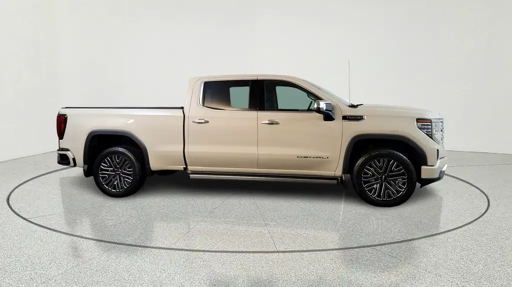 GMC Sierra 1500 2026 photo 2