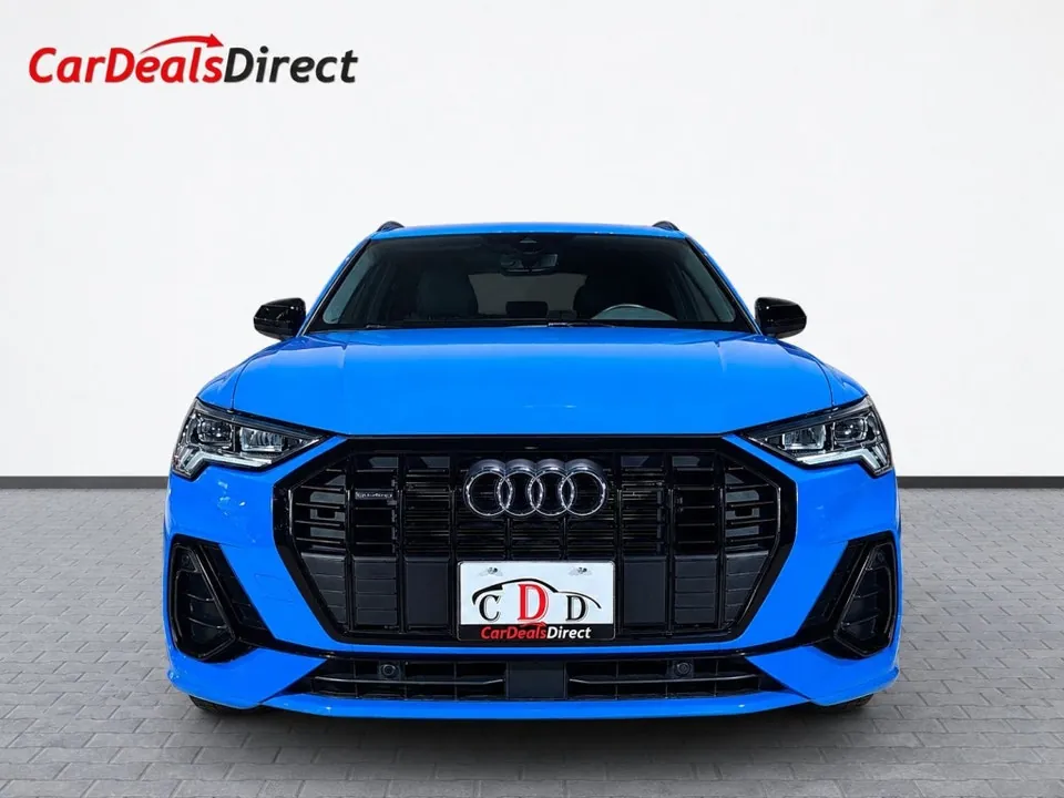 Audi Q3 2022 photo 2