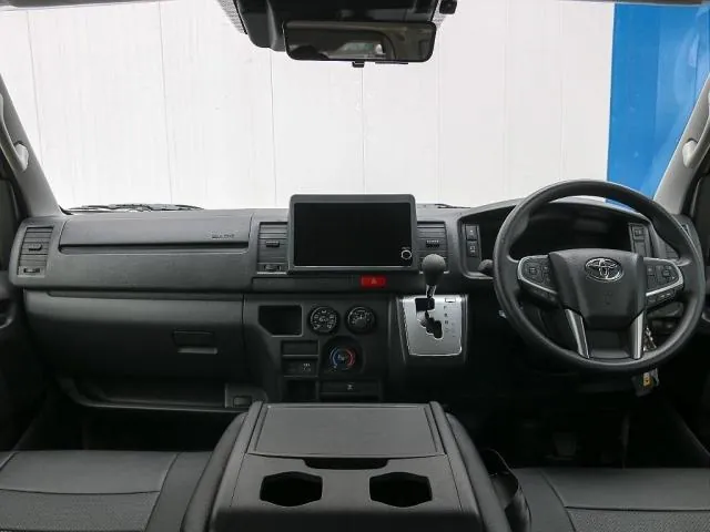Toyota Hiace 2026 photo 2