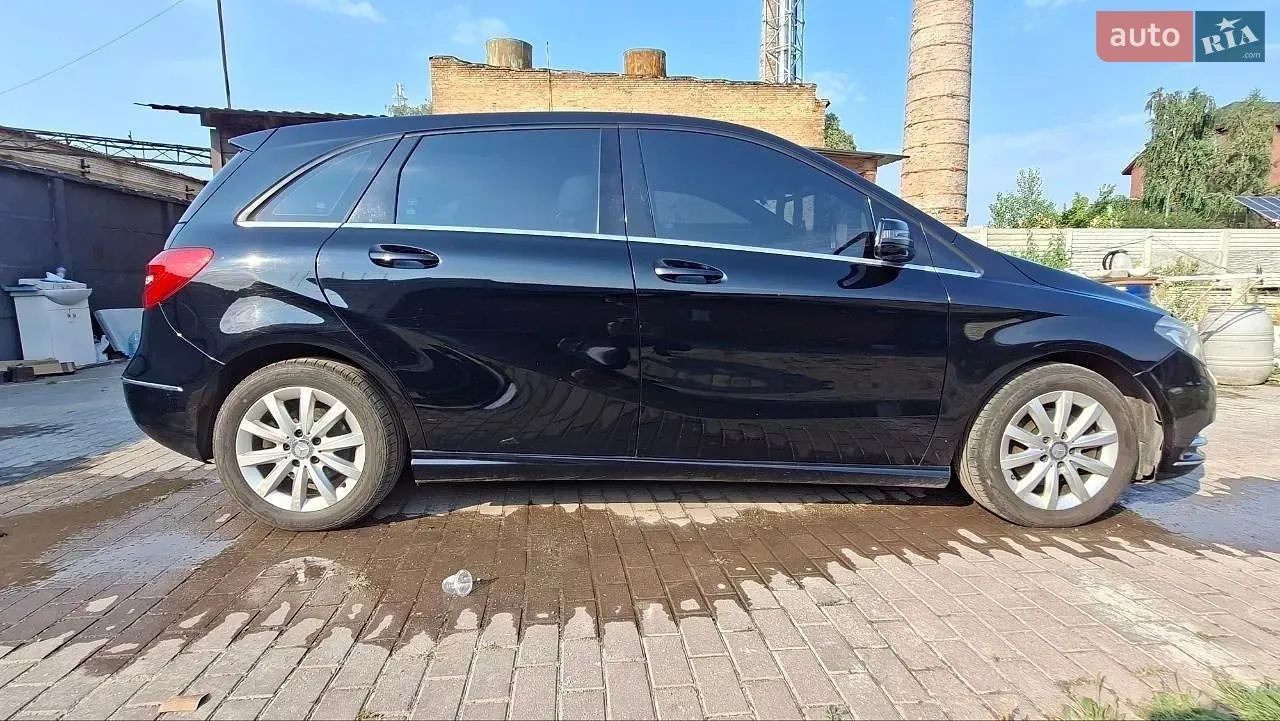 Mercedes-Benz B-Class 2013 photo 4