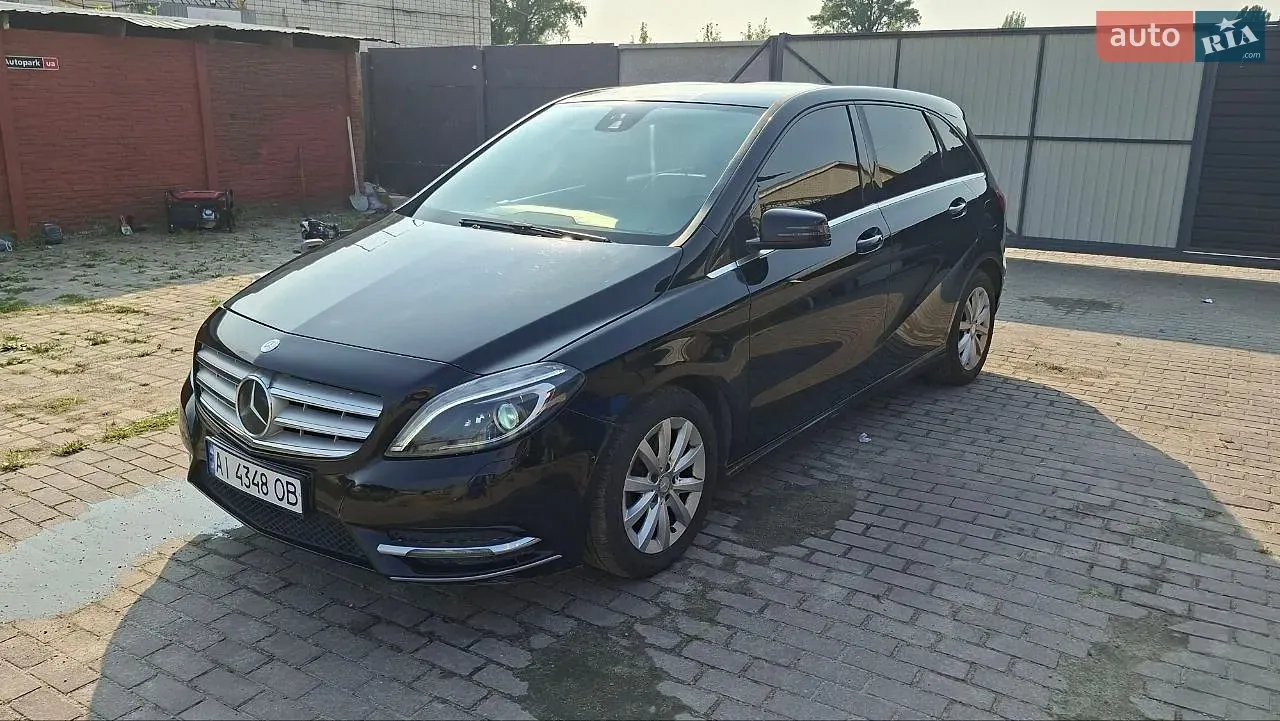 Mercedes-Benz B-Class 2013 photo 3
