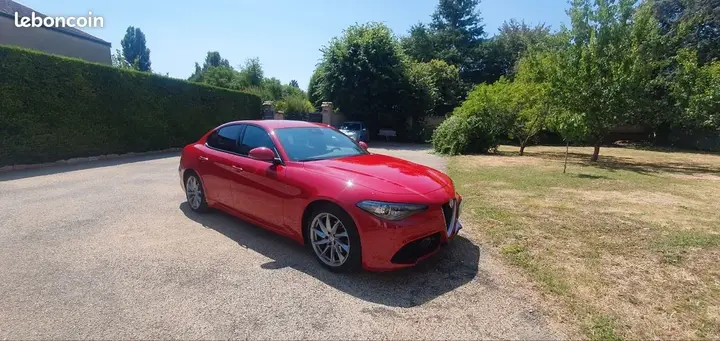 Alfa Romeo Giulia 2019 photo 2