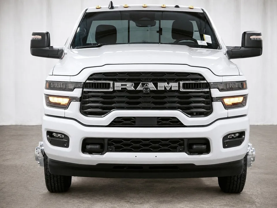 Ram 3500 2026 photo 2