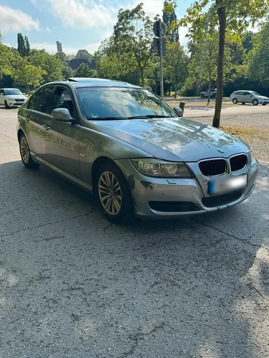 BMW E90
