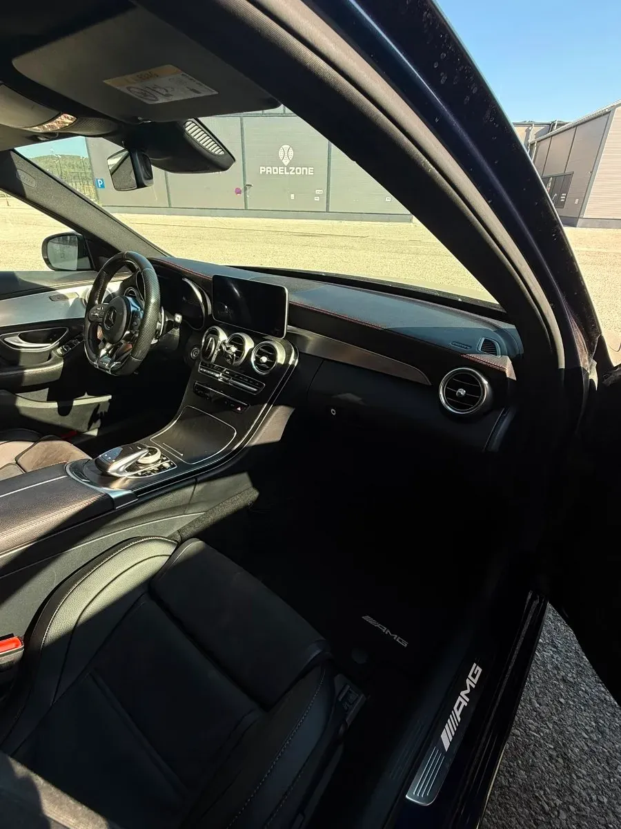 Mercedes-Benz C-Class 2019 photo 2