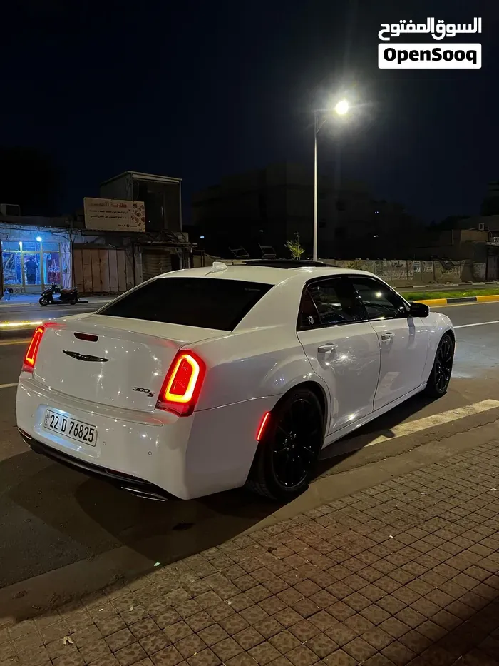 Chrysler 300 2021 photo 4