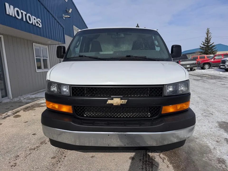 Chevrolet Express 2018 photo 2