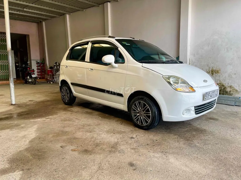 Chevrolet Spark 2010 photo 2