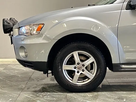 Mitsubishi Outlander 2010 photo 4