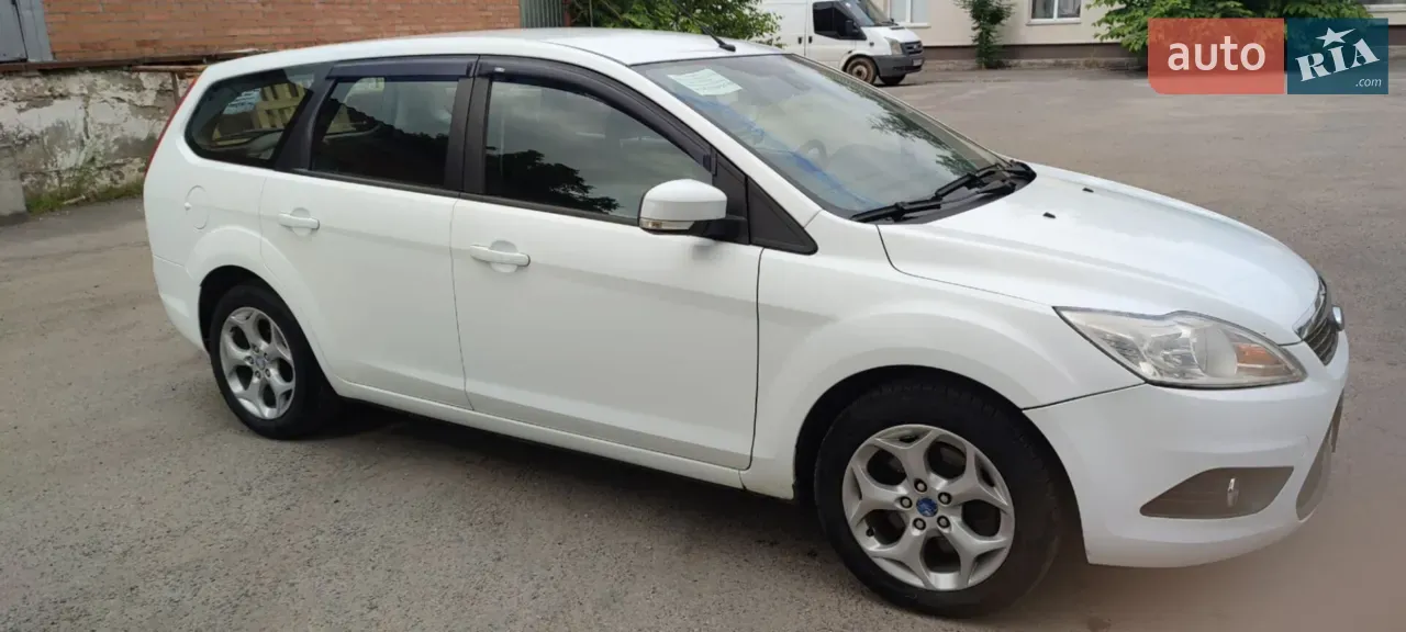 Ford Focus 2009 photo 3