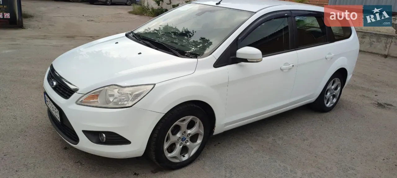 Ford Focus 2009 photo 2