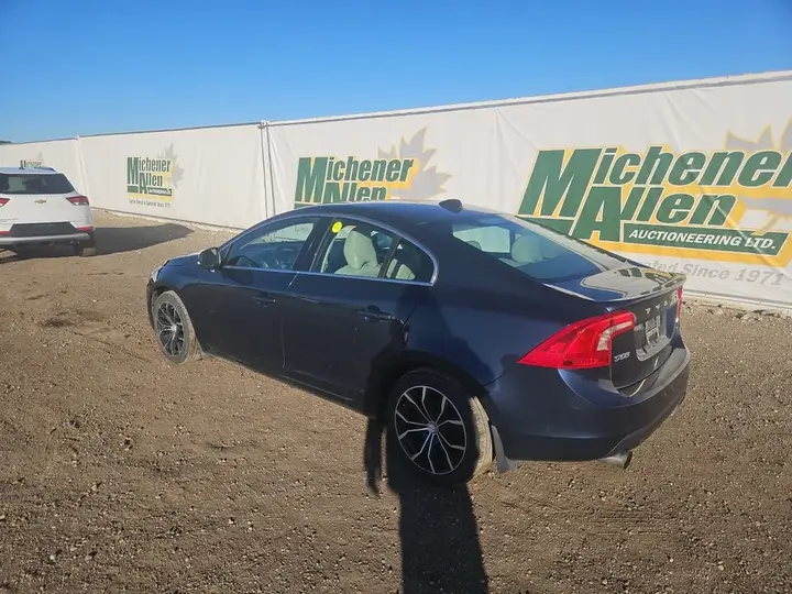 Volvo S60 2012 photo 3