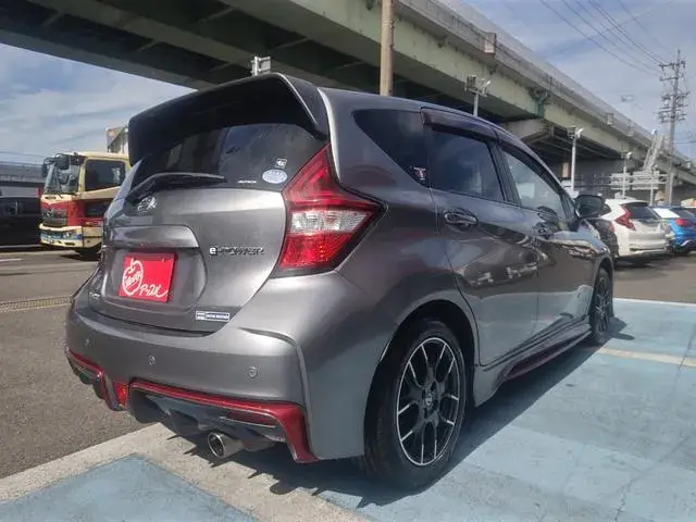 Nissan Note 2018 photo 3