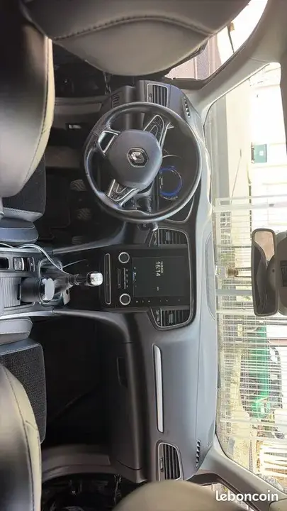 Renault Grand Scenic 2015 photo 2