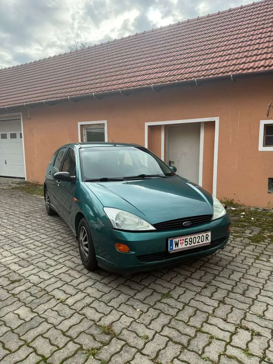 Ford Focus 2001 photo 3