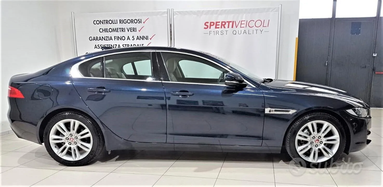 Jaguar Xe 2019 photo 3