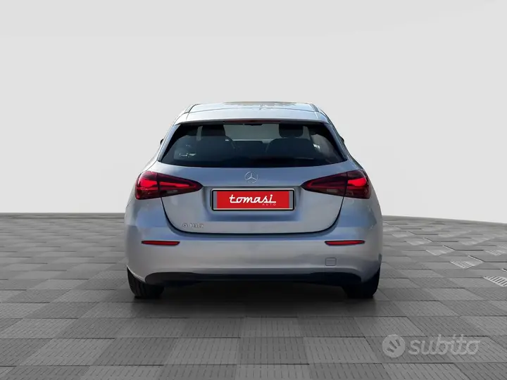 Mercedes-Benz A 180 2023 photo 4