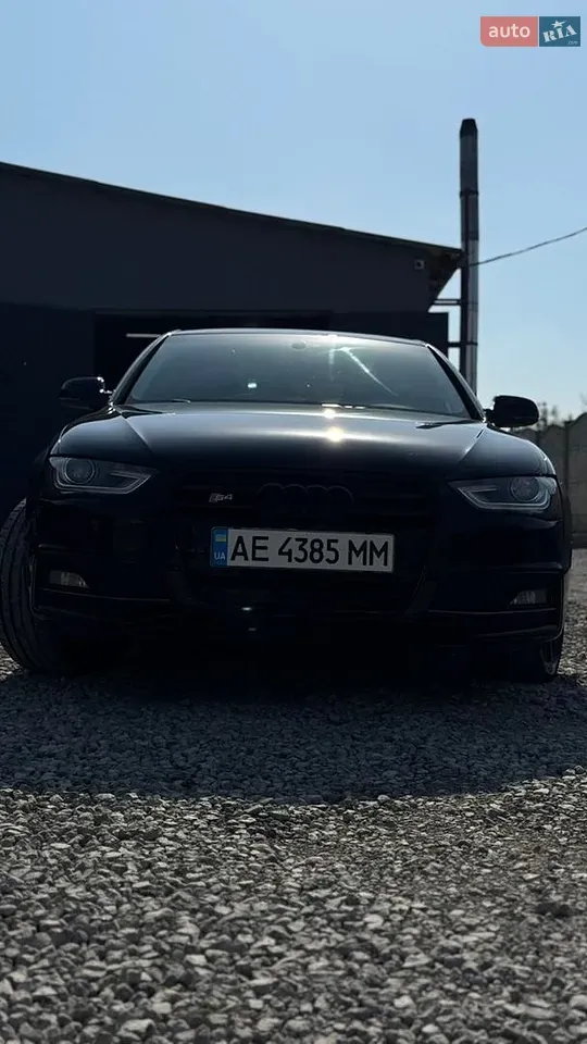 Audi A4 2015 photo 4