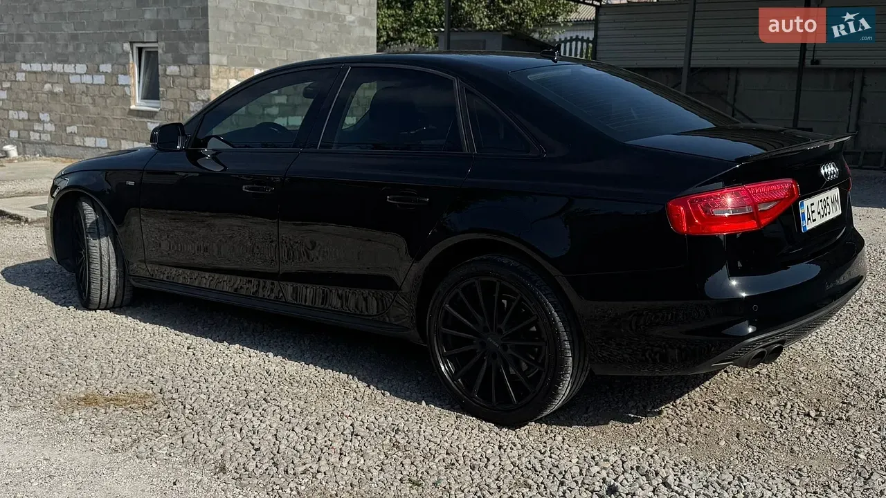 Audi A4 2015 photo 2