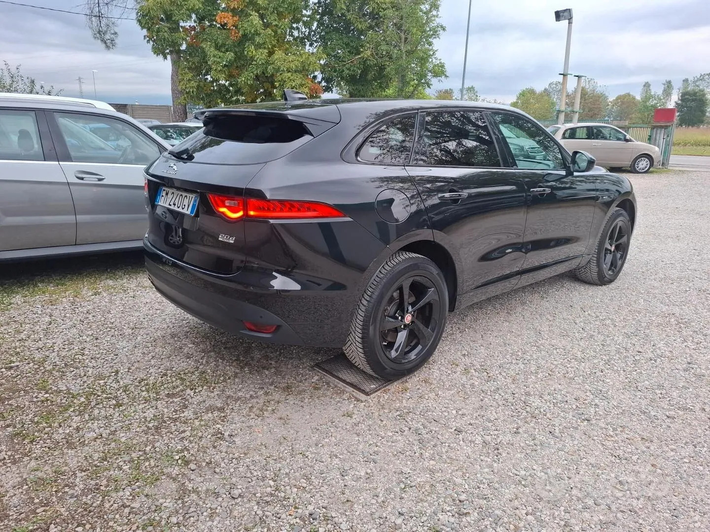 Jaguar F-Pace 2018 photo 4