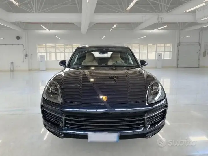 Porsche Cayenne 2022 photo 2