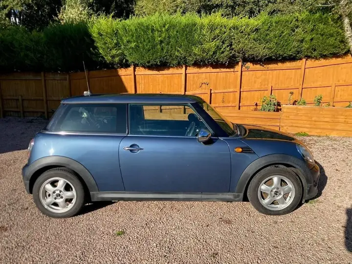 Mini One 2011 photo 5