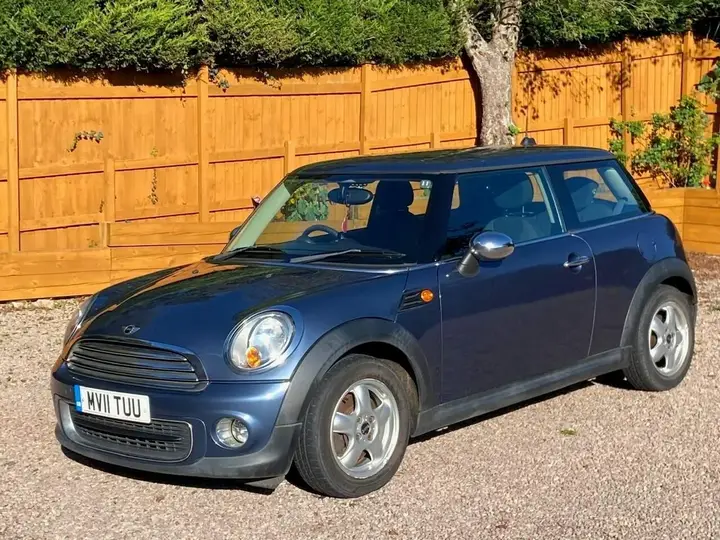 Mini One 2011 photo 2