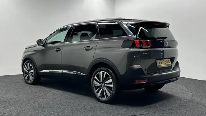 Peugeot 5008 2017 photo 4