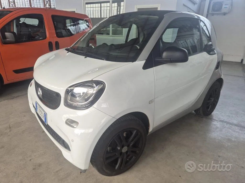 Smart Fortwo 2018 photo 3