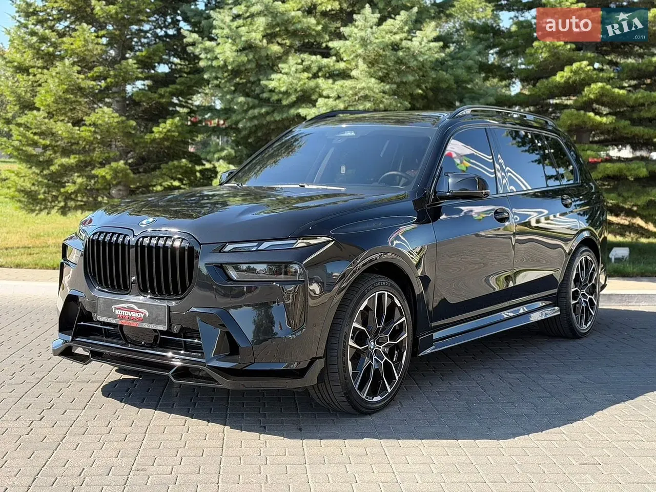 BMW X7 2023 photo 2