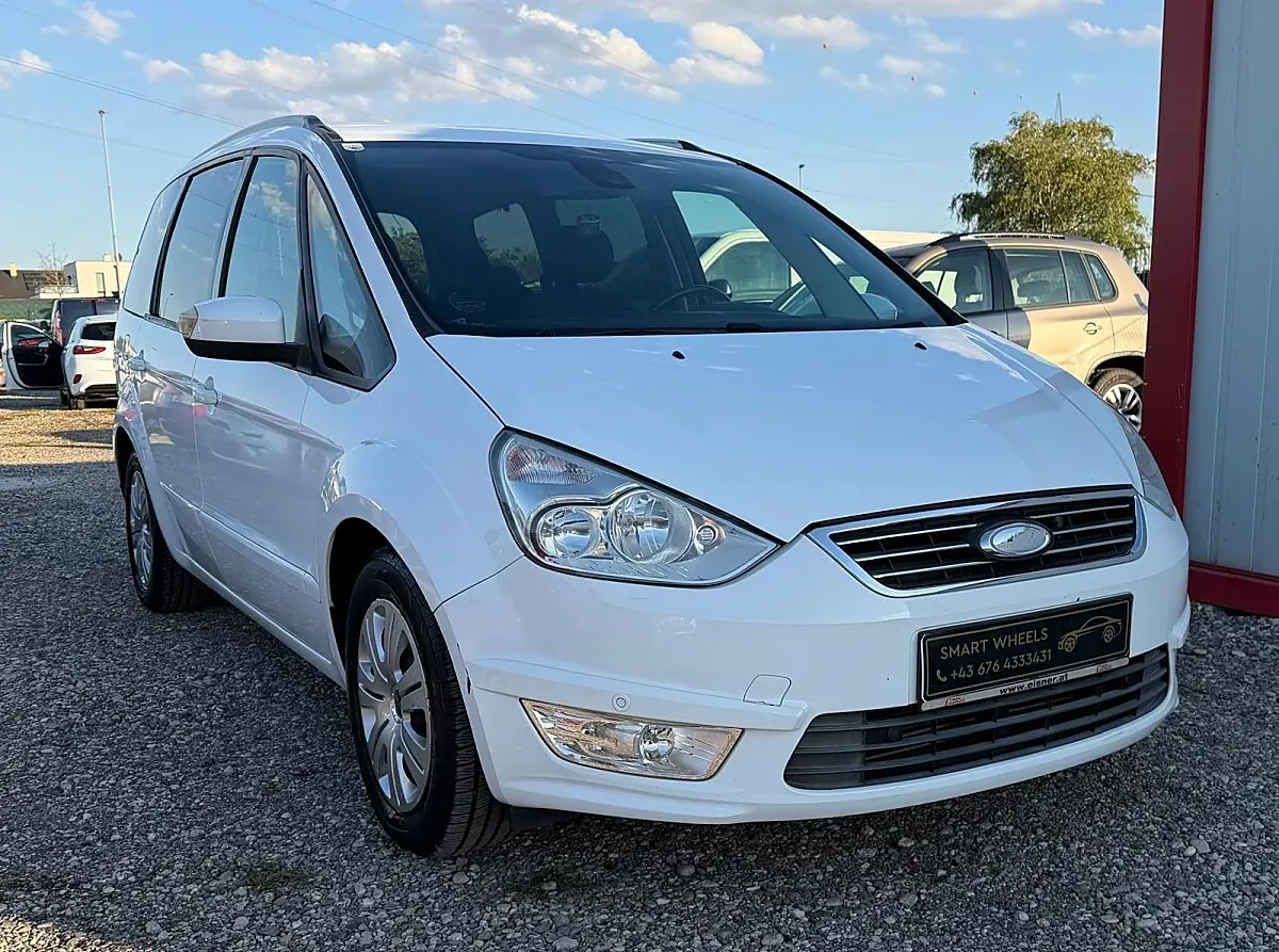 Ford Galaxy 2011 photo 3