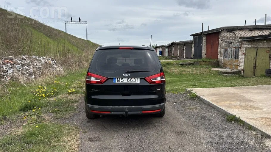 Ford Galaxy 2010 photo 2