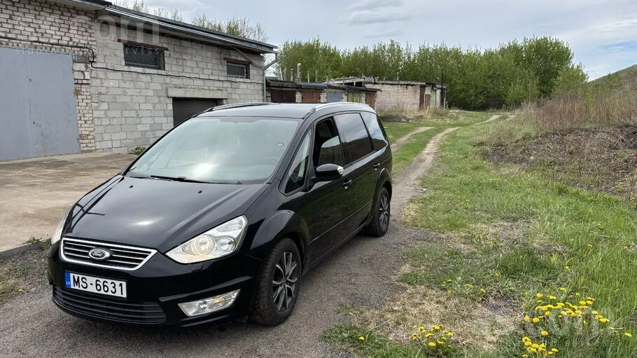 Ford Galaxy 2010 photo 3