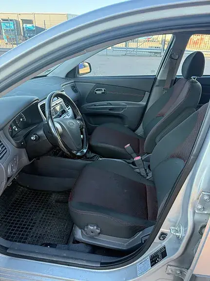 Kia Rio 2009 photo 5
