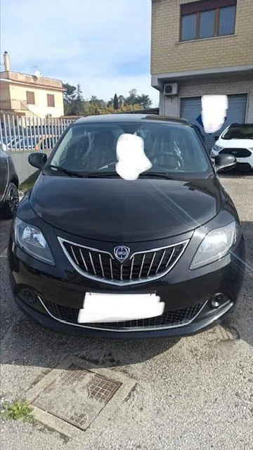 Lancia Ypsilon 2023 photo 2