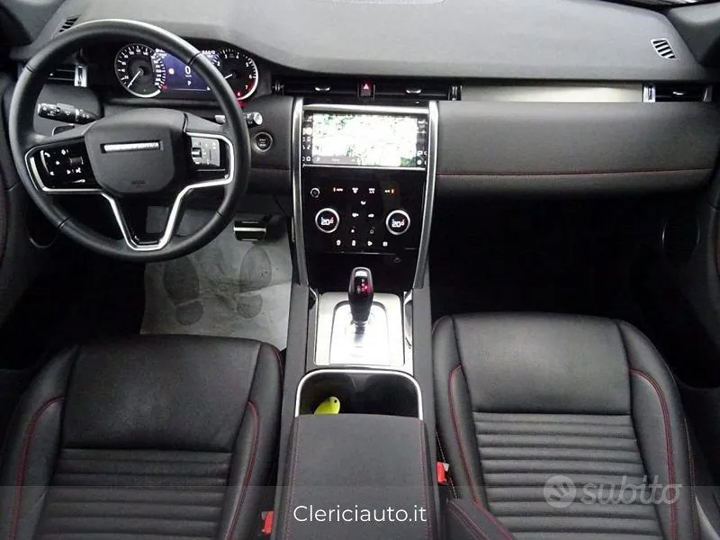 Land Rover Discovery Sport 2023 photo 4