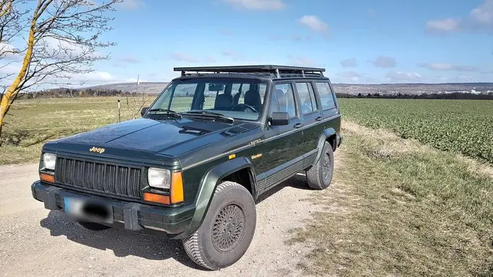 Jeep Cherokee