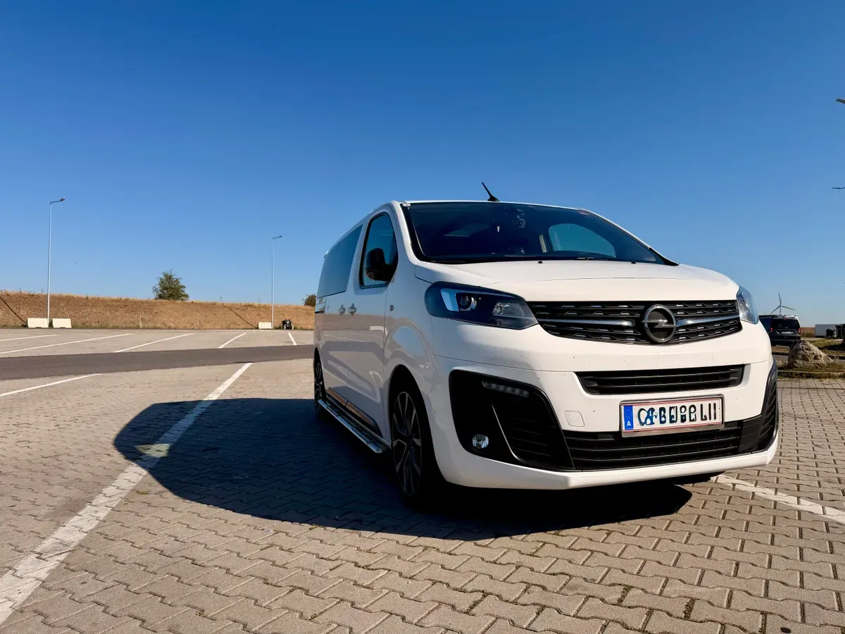 Opel Zafira 2020 photo 2