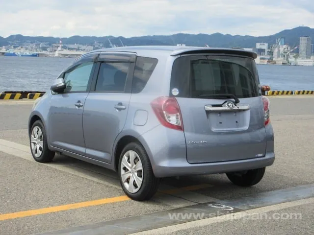 Toyota Ractis G L 2010 photo 3