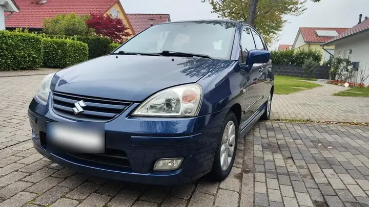 Suzuki Liana