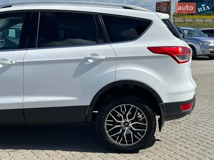 Ford Kuga 2015 photo 5