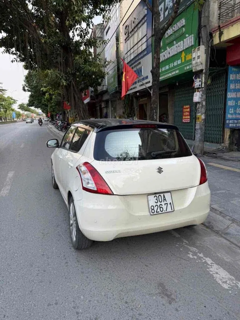 Suzuki Swift 2015 photo 3