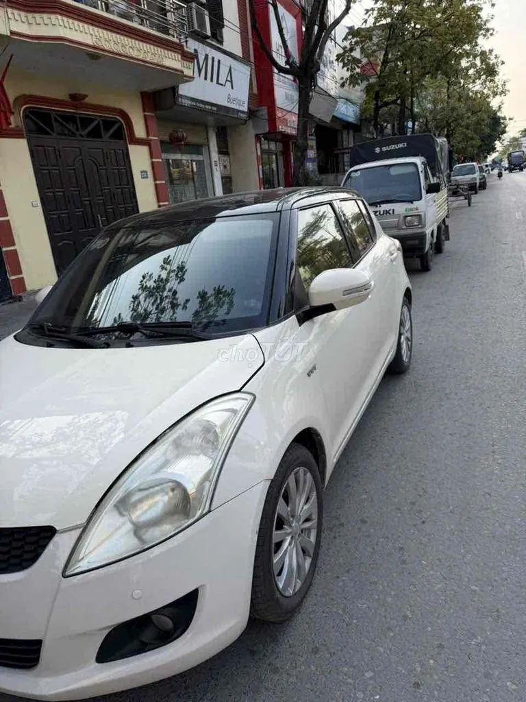 Suzuki Swift 2015 photo 2
